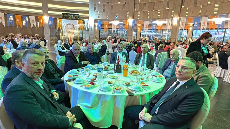 ak-parti-genel-baskan-yardimcisi-nilhan-ayanrizede-bir-dugun-salonunda-duzenlenen-turkiye-yuzyili-bulusmalari-programina-katildi-2.jpg
