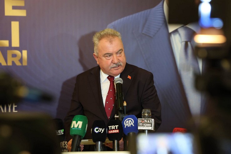 ak-parti-genel-baskan-yardimcisi-nilhan-ayanrizede-bir-dugun-salonunda-duzenlenen-turkiye-yuzyili-bulusmalari-programina-katildi-8.jpg
