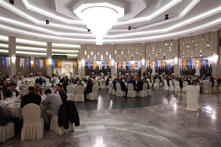 ak-parti-genel-baskan-yardimcisi-nilhan-ayanrizede-bir-dugun-salonunda-duzenlenen-turkiye-yuzyili-bulusmalari-programina-katildi-9.jpg