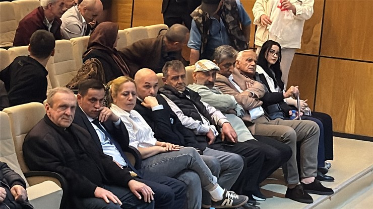 chp-genel-baskani-ozgur-ozel-ve-ekrem-imamoglunun-birlik-mesajlariyla-damga-vurdugu-yeni-parti-rize-il-baskanligi-on-seciminde-heyecan-zirvede-4.jpg