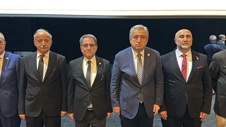 yeni-parti-rize-il-baskanligi-icin-on-secim-heyecani-1223-delege-sandik-basinda-11.jpg