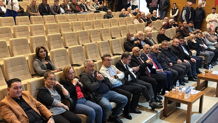 yeni-parti-rize-il-baskanligi-icin-on-secim-heyecani-1223-delege-sandik-basinda-18.jpg