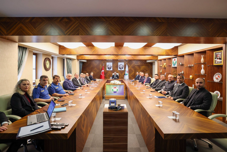 rize-il-spor-guvenlik-kurulundan-ornek-adim-karadeniz-derbisinde-yasak-degil-fair-play-kazandi-2.png
