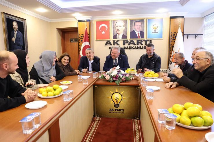 ak-parti-rize-il-baskani-yilmaz-katmer-tibbi-sekreter-temizlik-gorevlisi-ve-guvenlik-gorevlisi-olarak-recep-tayyip-erdogan-sehir-hastanesine-4-bin-isci-alinacagini-kaydetti-2.png