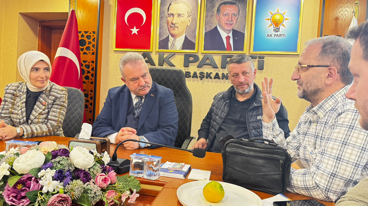 ak-parti-rize-il-baskani-yilmaz-katmer-tibbi-sekreter-temizlik-gorevlisi-ve-guvenlik-gorevlisi-olarak-recep-tayyip-erdogan-sehir-hastanesine-4-bin-isci-alinacagini-kaydetti-21.png