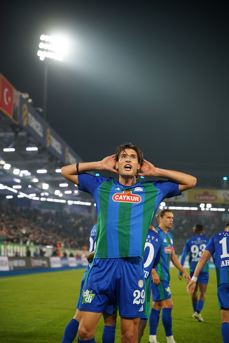 aykur-rizespor-trabzonspor-maci-gennaro-borrelli-4.png