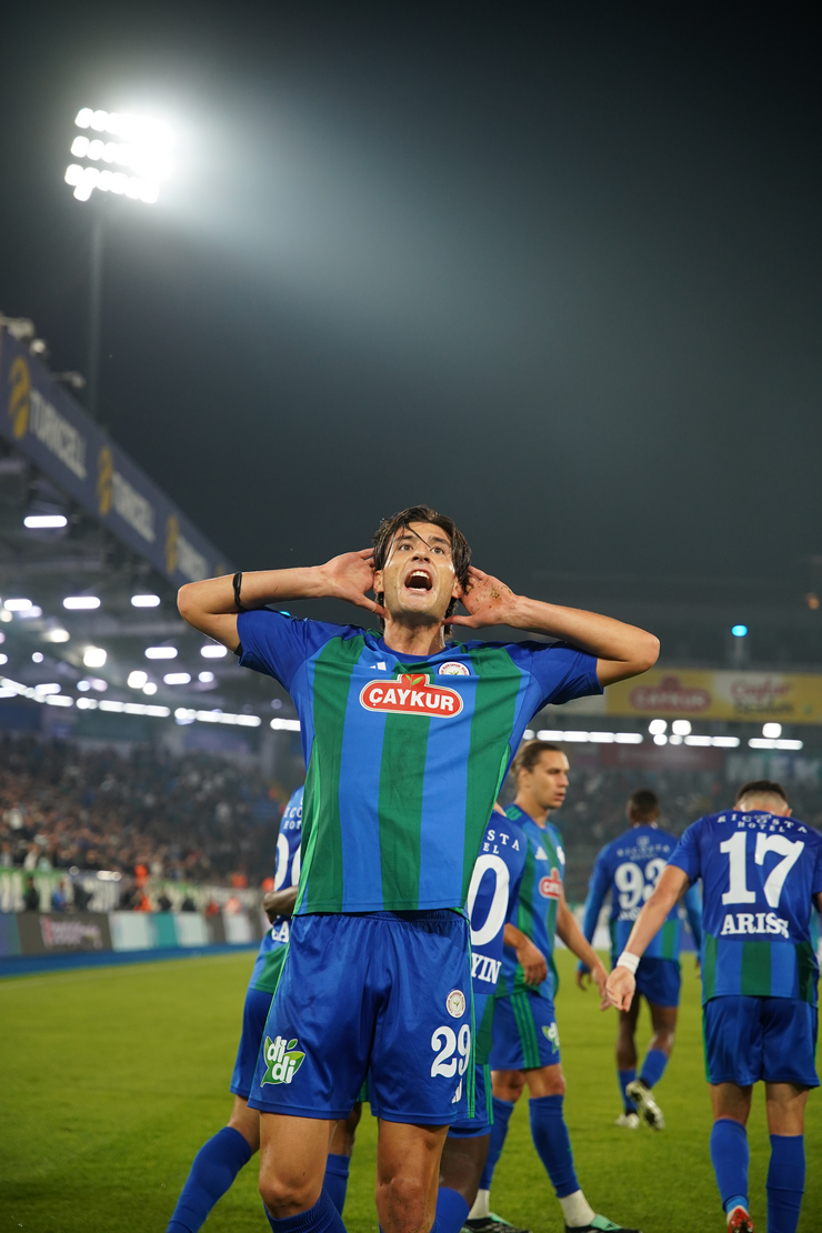 aykur-rizespor-trabzonspor-maci-gennaro-borrelli-5.png