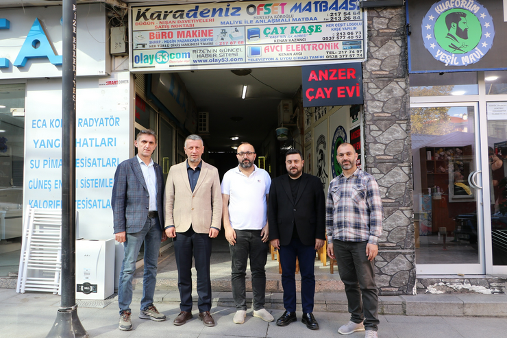 rize-il-genel-meclis-baskani-av-ali-imran-buyuk-beraberinde-il-genel-meclis-uyesi-resit-hapeloglu-ile-birlikte-olay53-ve-2mart-com-tr-haber-portallarimizi-ziyaret-ederek-meclis-ve-il-3.png