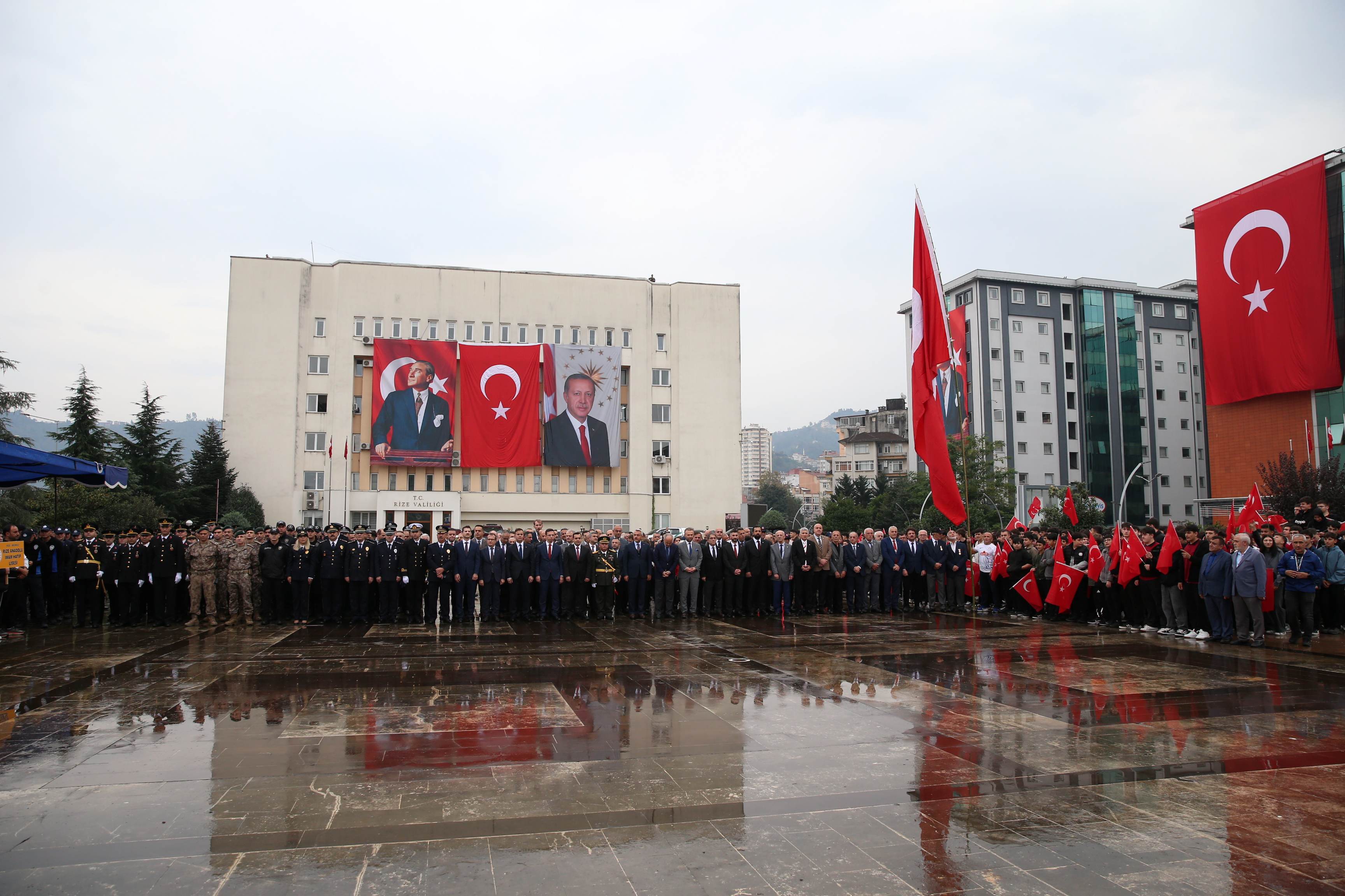 aa-20261028-42889117-42889111-rizede-29-ekim-cumhuriyet-bayrami-kutlaniyor.jpg