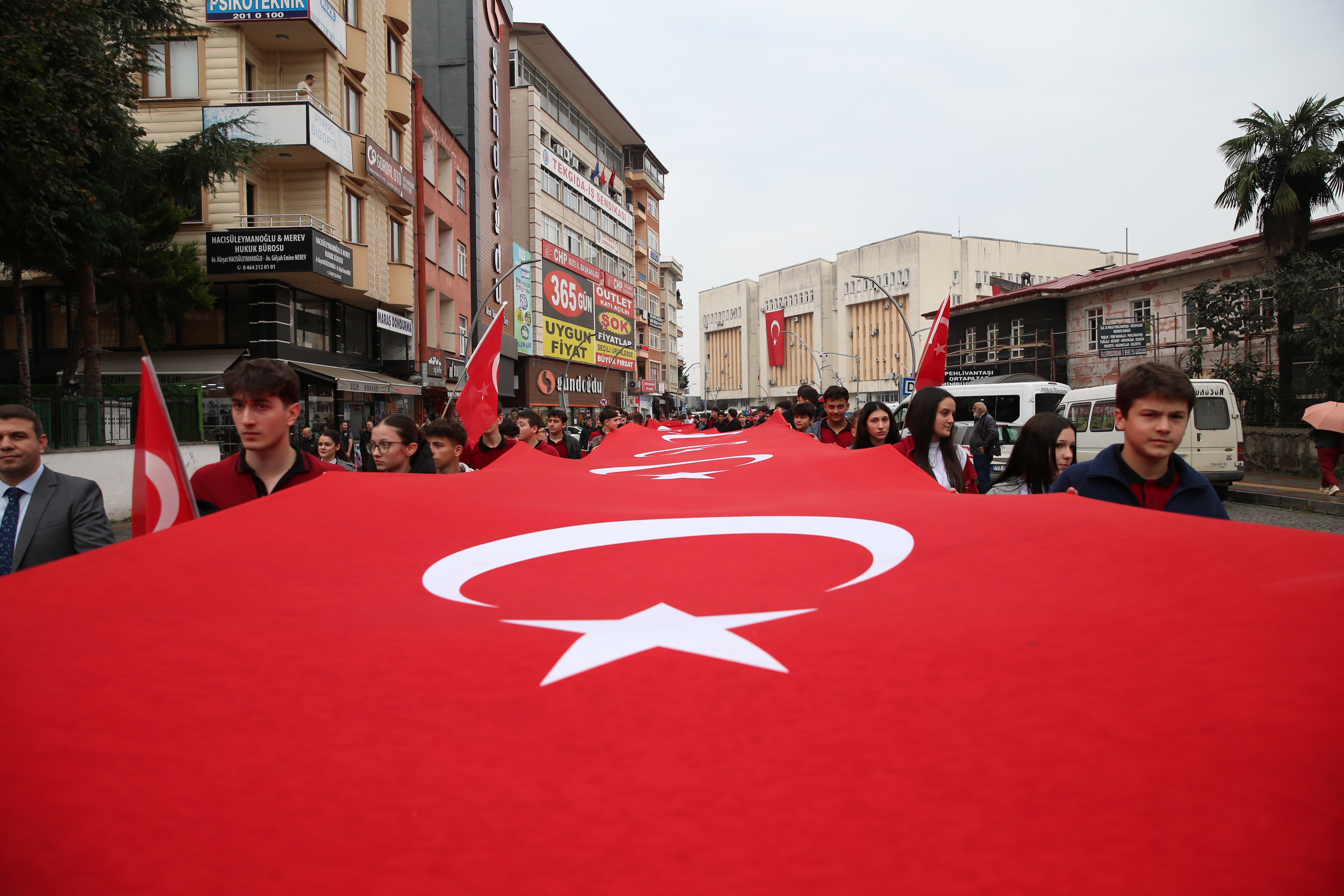 aa-20261028-42889117-42889114-rizede-29-ekim-cumhuriyet-bayrami-kutlaniyor.jpg