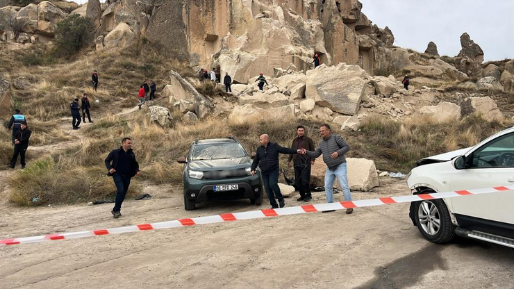 nevsehirin-goreme-beldesinde-coken-peribacasinda-kayaliklarin-altinda-kalarak-hayatini-kaybeden-3-kisinin-fatih-eray-tuna-31-ile-esi-begum-cetinkaya-tuna-31-ve-fransiz-turist-cynt.png