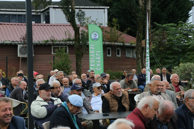 eski-basbakan-a-mesut-yilmaz-vefatinin-6-yil-donumunde-memleketi-cayelide-anildi-anma-torenine-katilan-hemsehrileri-merhum-basbakan-icin-rize-il-genelinde-valilik-ve-belediye-onc-11.png