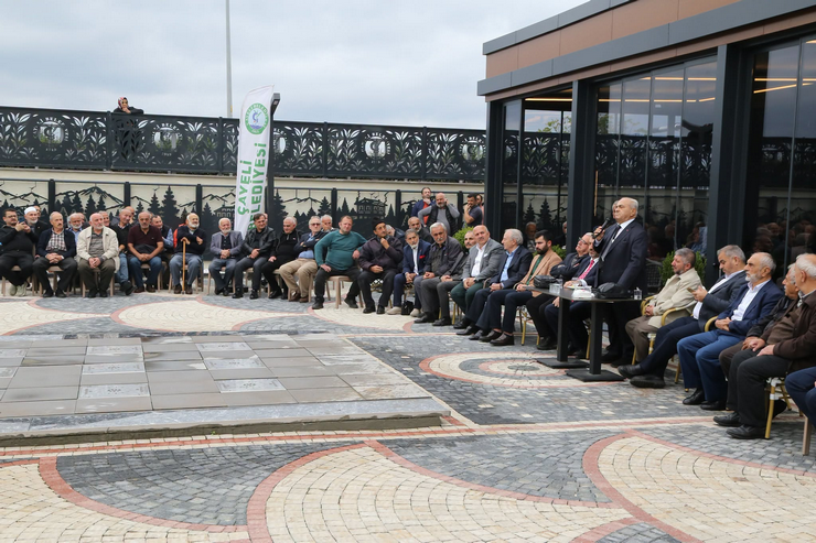 eski-basbakan-a-mesut-yilmaz-vefatinin-6-yil-donumunde-memleketi-cayelide-anildi-anma-torenine-katilan-hemsehrileri-merhum-basbakan-icin-rize-il-genelinde-valilik-ve-belediye-onc-7.png