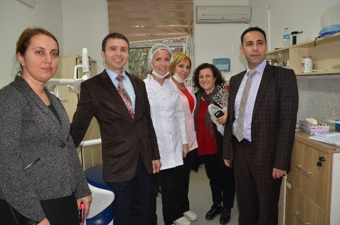 Diş Hekimleri Günü Kutlandı