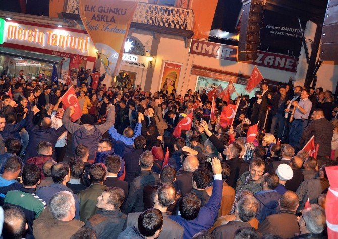 Ak Parti Trabzon’da Seçim Zaferini Kutluyor