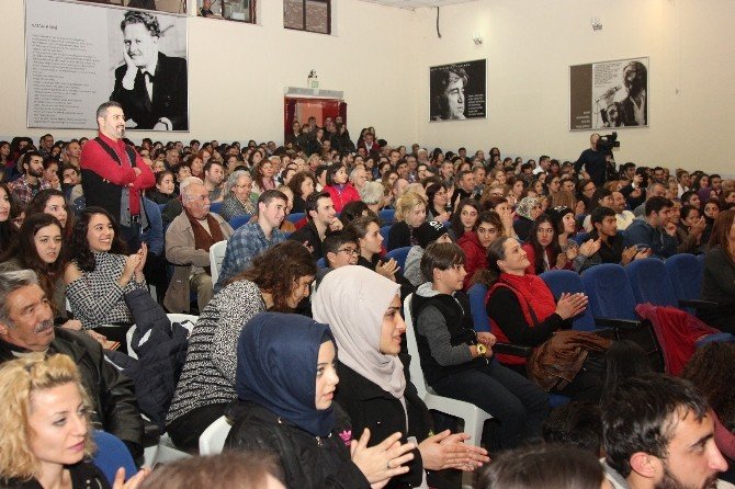 Tiyatro Oyunu Romeo’yu Beklerken’e Tam Not