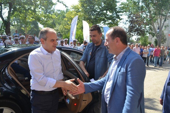 Spor Bakanı Kılıç: “Önümüzdeki Yıl Er Meydanı’nı Yeniden İmar Edeceğiz”
