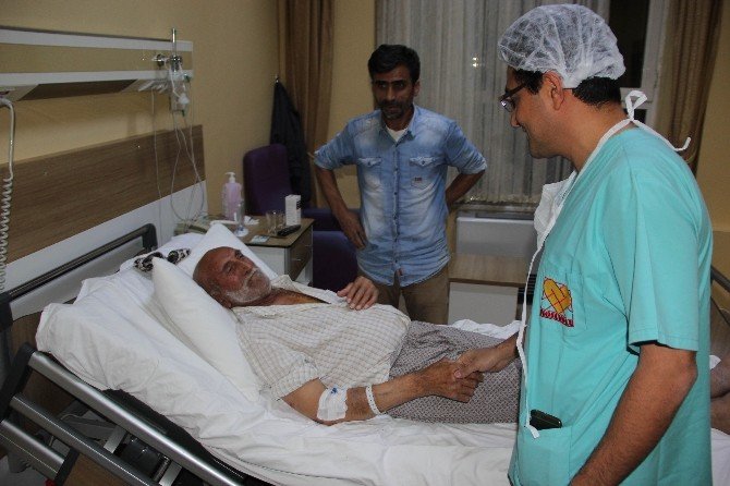 95 Yaşındaki Hastaya Bay-pass Ameliyatı