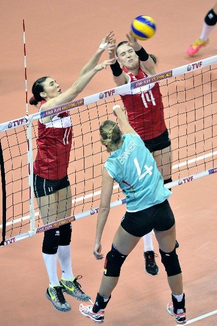 Filenin Sultanları Yarı Finali Garantiledi