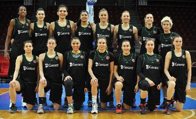 Aziz Akkaya: “Üst Üste İki Defa Olimpiyat Oynayan Takım Olarak Tarihe Geçmek İstiyoruz”