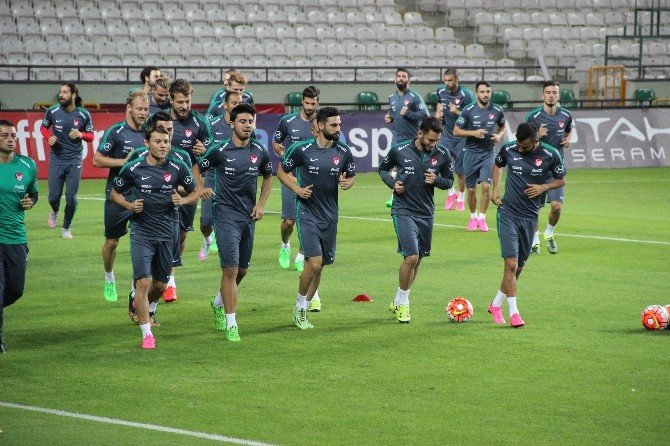A Milli Takım, Letonya Maçı Hazırlıklarını Tamamladı