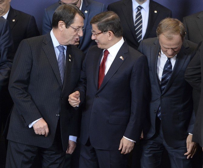 Davutoğlu, Ab Liderleriyle Aile Fotoğrafı Çekimine Katıldı