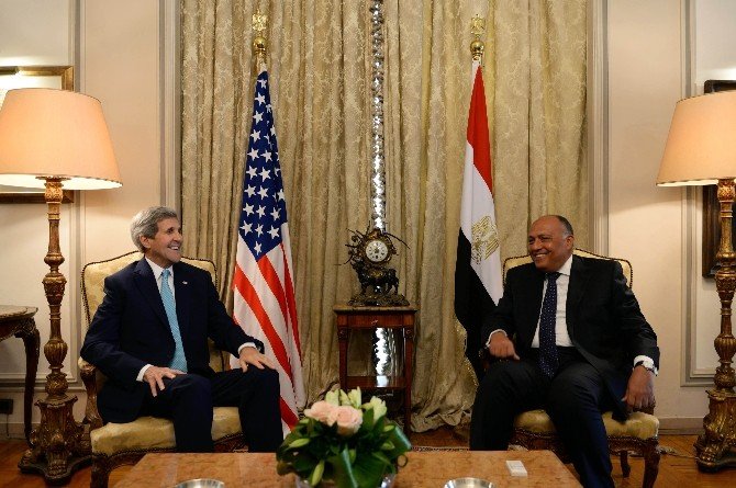 John Kerry: “Mısır’a Askeri Destek Devam Edecek”