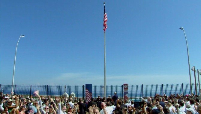 Amerikan Bayrağı 54 Yıl Sonra Küba’da