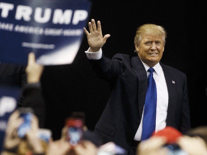 New Hamsphıre’de Ön Seçimlerin Galibi Trump Ve Sanders