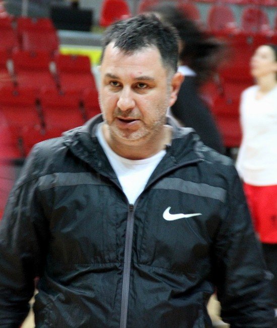Agü’de Hedef Euroleague’de Son 8’e Kalmak