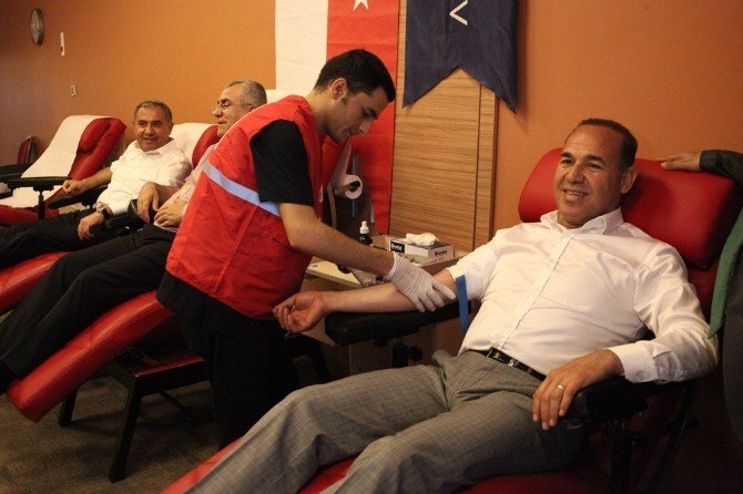 Başkanlar Kemik İliği İçin Kan Verdi