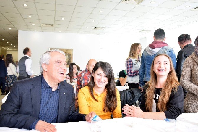 Rektör Gündoğan’ın Öğrenci Buluşmaları
