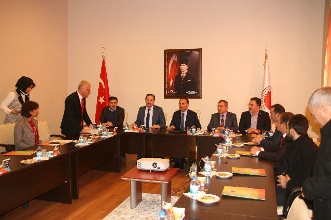 Adalet Bakanı Bekir Bozdağ, Bozok Üniversitesini Ziyaret Etti
