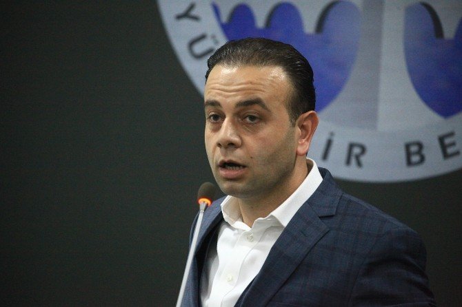 Belediye Meclisinde "Başörtüsü" Tartışması