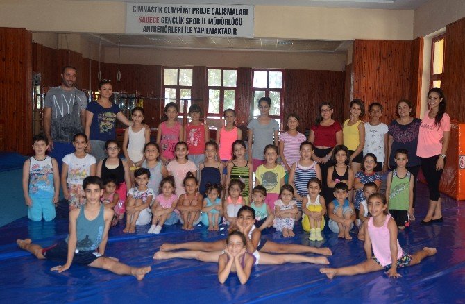 Cimnastik Kursları Devam Ediyor