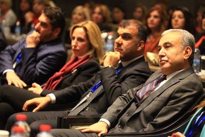 Kadınların İşgücüne Katılım Oranı Yetersiz