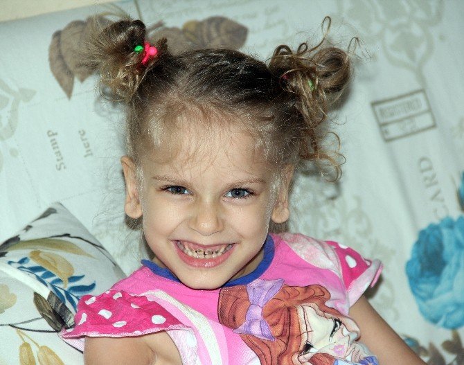 4 Yaşına Kadar Yürüyemeyen Ve Konuşamayan Çilem’de Büyük İlerleme