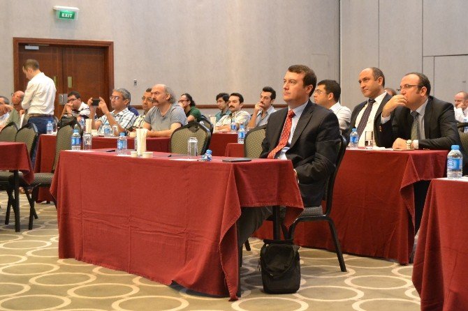 Uzmanlar, "Kolon Ve Rektum Kanserlerinin Yeni Yüzü"nü Anlattı