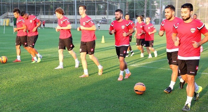 Adanaspor’da Teknik Ekip Ve Futbolcular Bayramlaştı