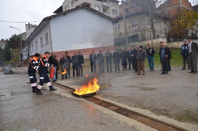 Hanönü’de İmamlara Ve Köy Muhtarlarına Yangın Eğitimi