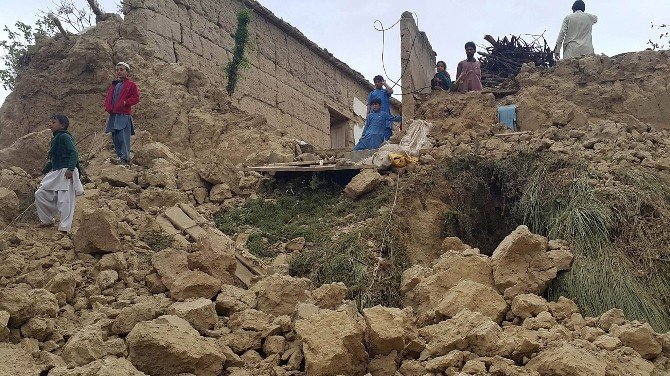 Depremde Ölü Sayısı 53’e Yükseldi