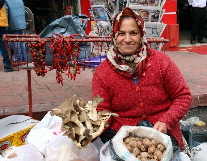 Kış Ürünleri Pazarlardaki Yerini Aldı