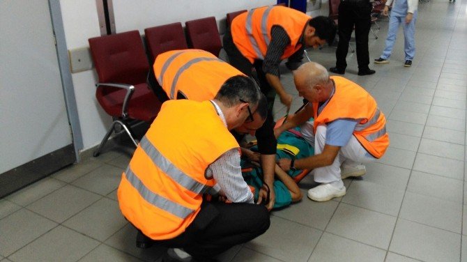 Hastanede Gerçeğini Aratmayan Yangın Tatbikatı