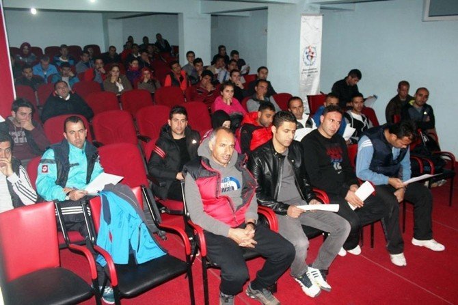 Ağrı’da Okul Spor Faaliyetleri Bilgilendirme Toplantısı Yapıldı