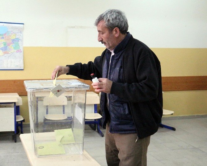 Ağrı’da Oy Verme İşlemi Başladı
