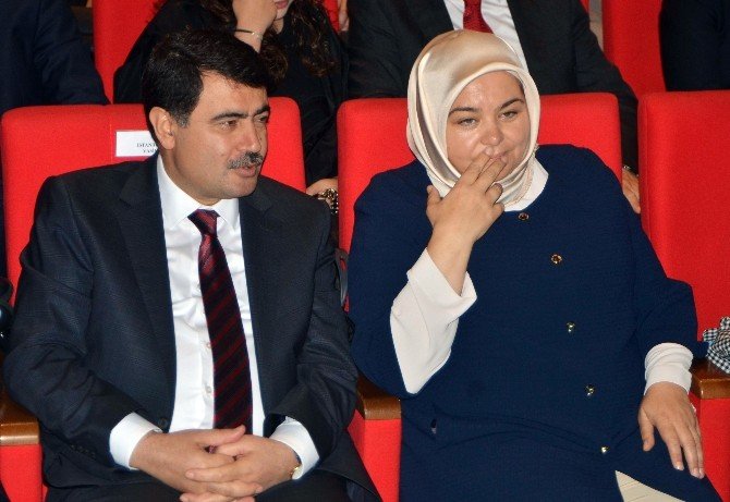 Bakan Ayşen Gürcan: “Üniversiteler Bilimin Işığından Gitmelidir”