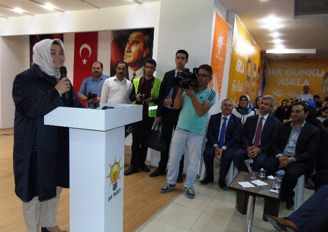 Aile Ve Sosyal Politikalar Bakanı Prof.dr. Ayşen Gürcan: