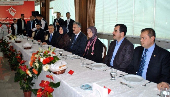 Bakan Ramazanoğlu: “2016’da 30 Milyara Yakın Sosyal Yardım Yapacağız”