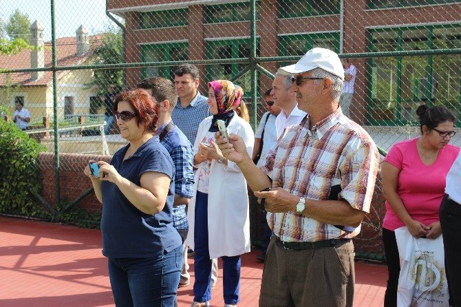 Genç Sporculara Belgeleri Verildi