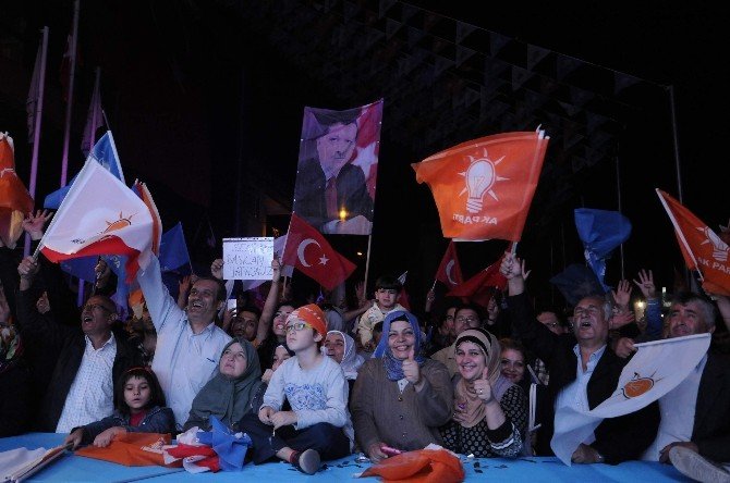 Ak Parti Antalya’da Coşkulu Kutlama